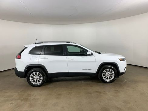 Used 2020 Jeep Cherokee Latitude w/ Cold Weather Group AWD/4WD image 7