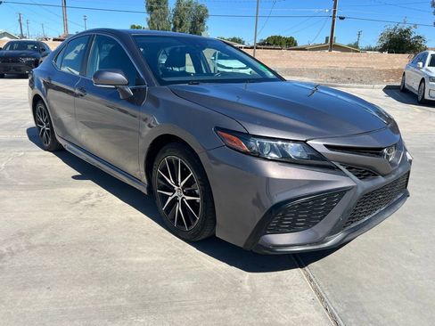 Used 2024 Toyota Camry SE image 7