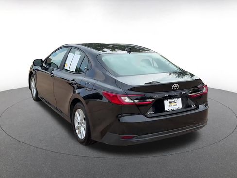 Used 2025 Toyota Camry LE image 11