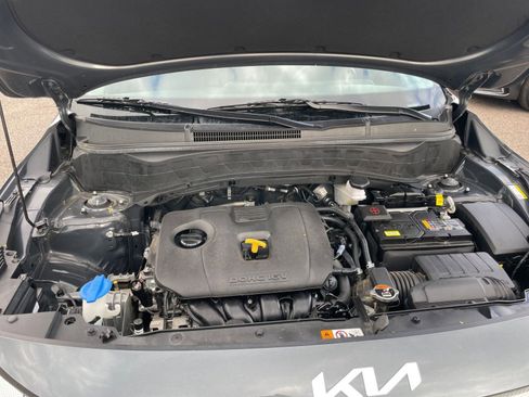 Used 2025 Kia Seltos S image 33