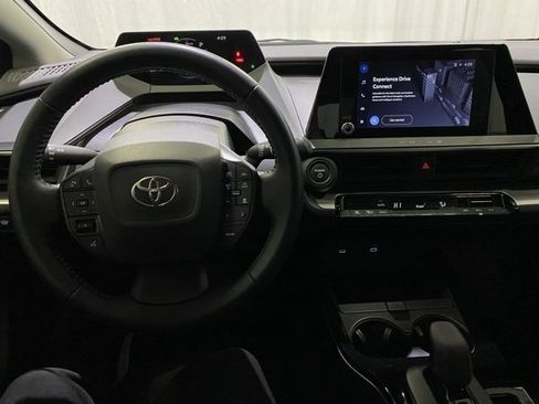 Used 2023 Toyota Prius LE image 19
