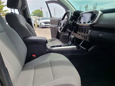Used 2021 Toyota Tacoma SR5 image 17