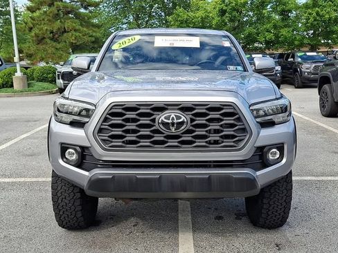 Certified 2020 Toyota Tacoma TRD Off-Road AWD/4WD image 2