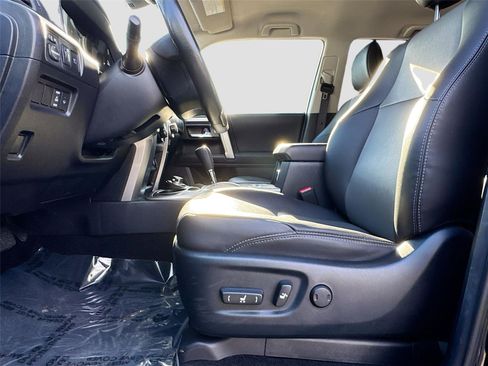 Used 2024 Toyota 4Runner SR5 Premium image 19