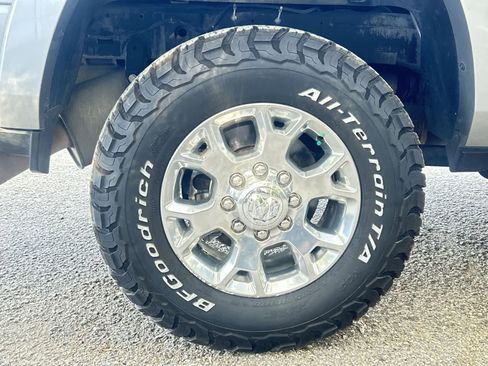 Used 2022 RAM 2500 Laramie AWD/4WD image 5
