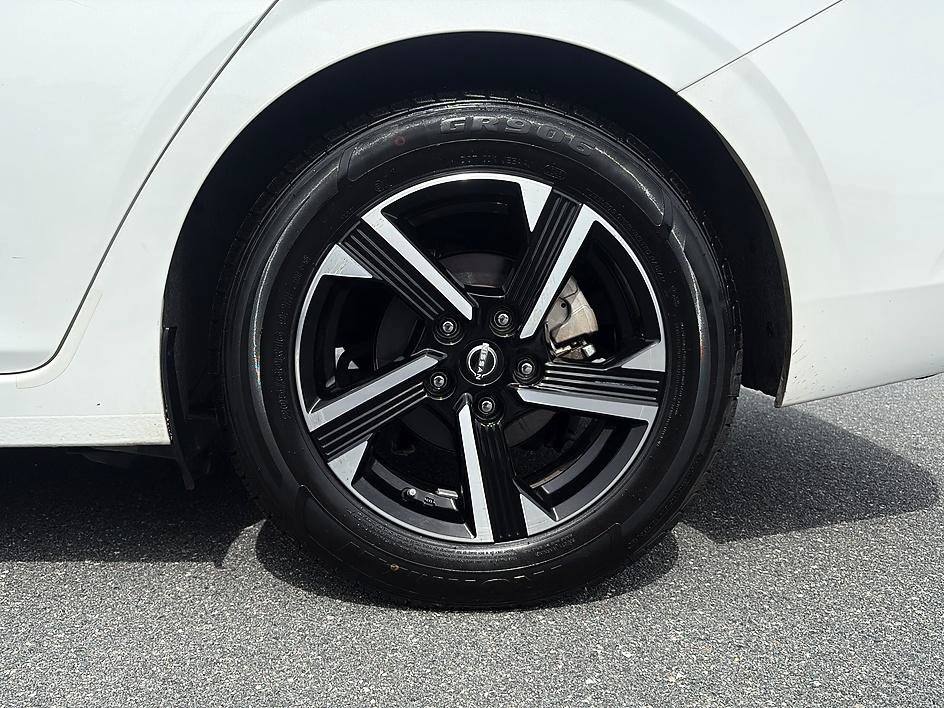 Certified 2025 Nissan Sentra SV FWD image 10