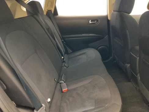 Used 2015 Nissan Rogue S FWD image 19