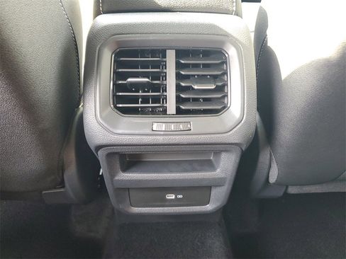 Used 2025 Volkswagen Taos SEL image 12