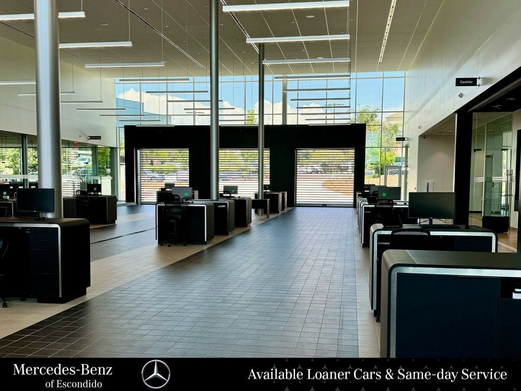 Certified 2026 Mercedes-Benz GLC 300 4MATIC image 38