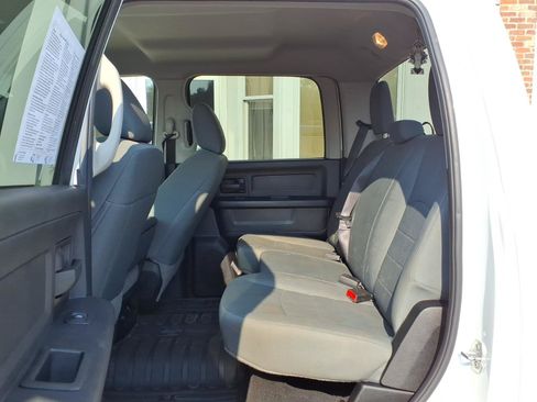 Used 2018 RAM 2500 Tradesman w/ Chrome Appearance Group AWD/4WD image 10