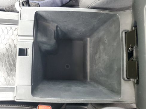 Used 2023 Nissan Frontier SV w/ Technology Package image 29