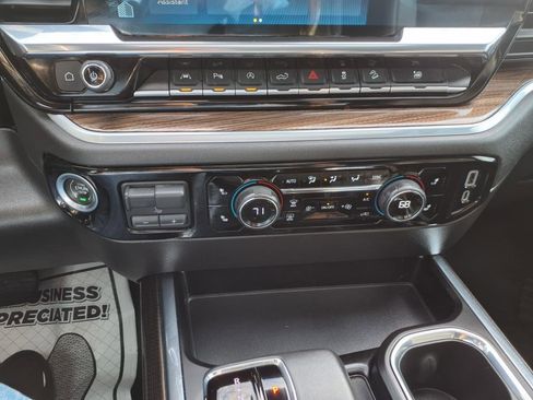 Used 2022 Chevrolet Silverado 1500 LT Trail Boss w/ LT Trail Boss Premium Package image 19