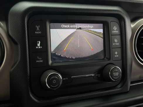 Used 2020 Jeep Wrangler Unlimited Sport AWD/4WD image 17