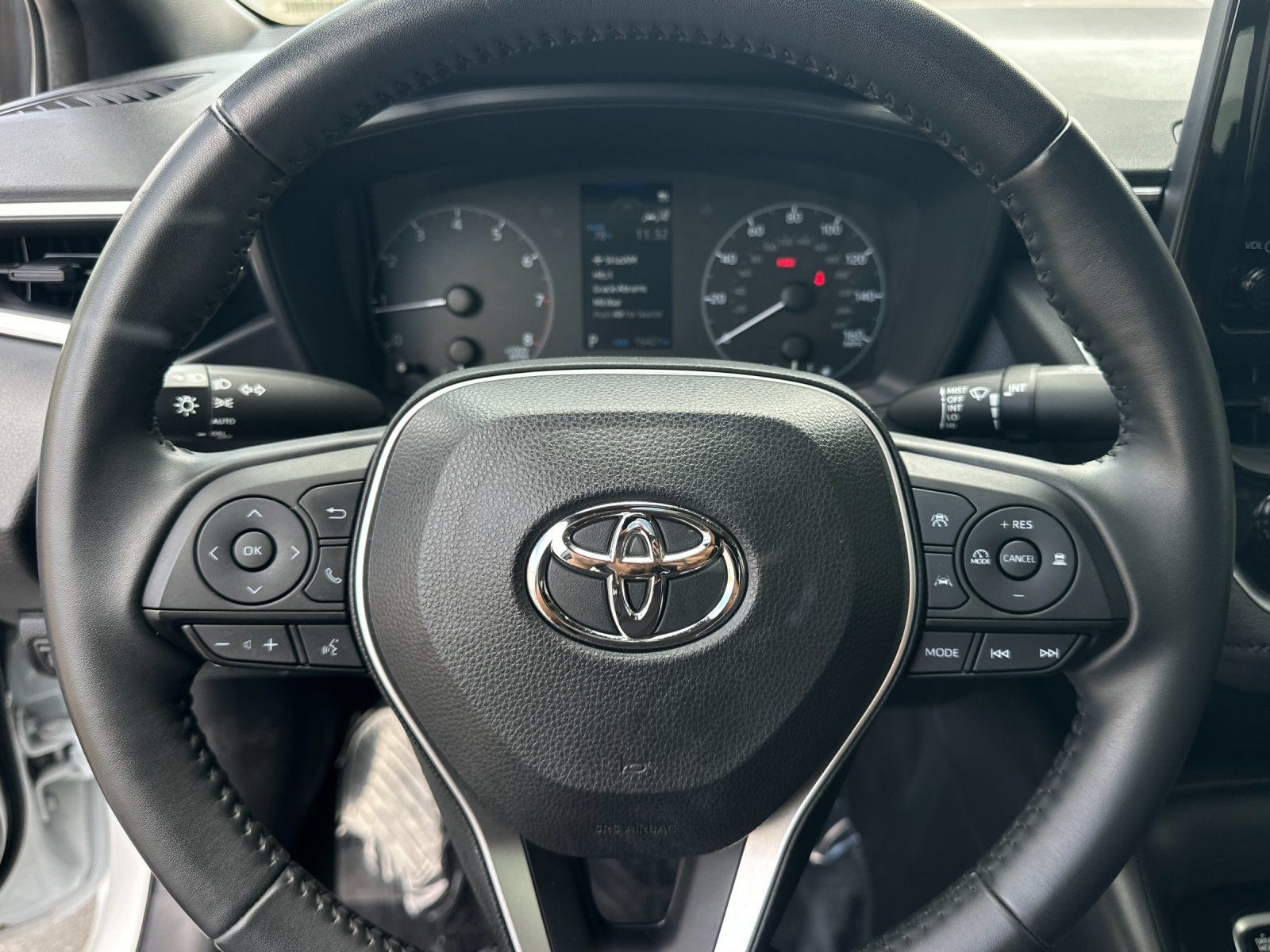 Used 2023 Toyota Corolla SE w/ SE Premium Package FWD image 21