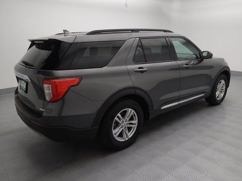 Used 2020 Ford Explorer XLT w/ Equipment Group 202A RWD image 10