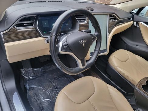Used 2015 Tesla Model S RWD image 17
