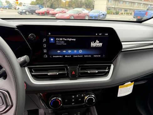 New 2026 Chevrolet TrailBlazer LT w/ Driver Confidence Package image 18