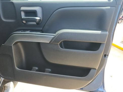 Used 2018 Chevrolet Silverado 1500 LT w/ Texas Edition RWD image 17