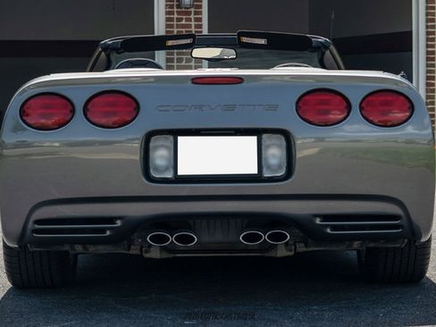 Used 2003 Chevrolet Corvette Convertible w/ Preferred Equipment Group1 RWD image 5