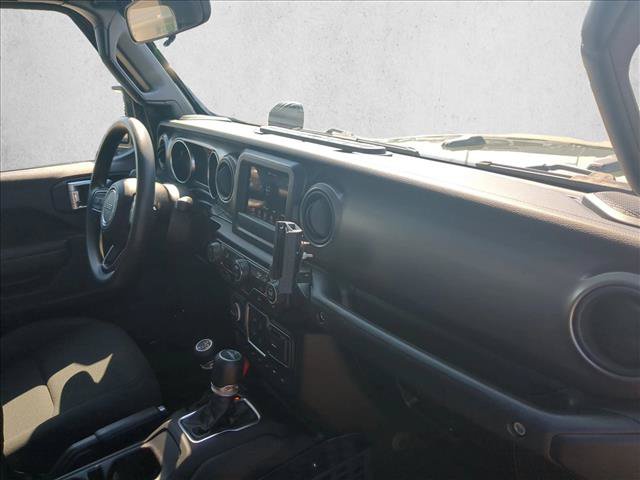 Used 2023 Jeep Gladiator Sport AWD/4WD image 21