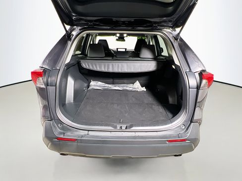 Used 2025 Toyota RAV4 XLE image 34