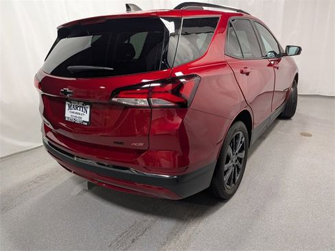 Certified 2022 Chevrolet Equinox RS image 3