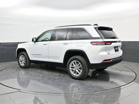 New 2025 Jeep Grand Cherokee Laredo X image 4