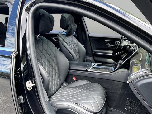 Used 2025 Mercedes-Benz S 500 4MATIC image 9