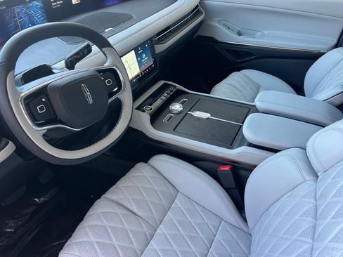 New 2026 Lincoln Navigator L Black Label AWD/4WD image 7