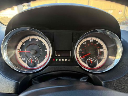 Used 2016 Dodge Grand Caravan SE w/ Quick Order Package 29E SE FWD image 13