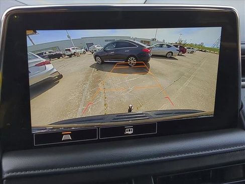 Used 2021 Chevrolet Tahoe Z71 image 13