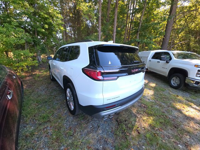 Used 2026 GMC Acadia Elevation w/ Elevation Premium Package FWD image 3