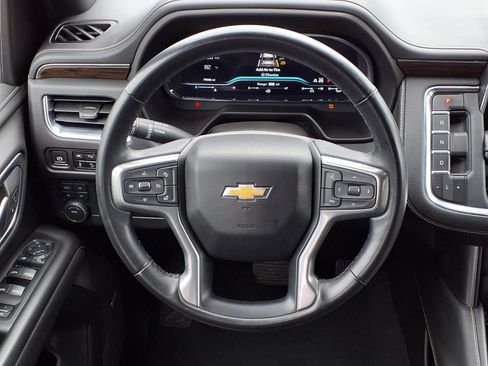Used 2024 Chevrolet Suburban Premier AWD/4WD image 14
