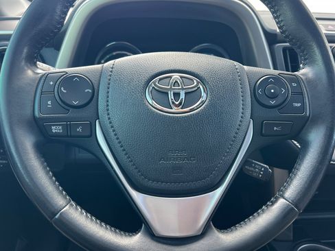 Used 2017 Toyota RAV4 XLE w/ Convenience Package AWD/4WD image 23