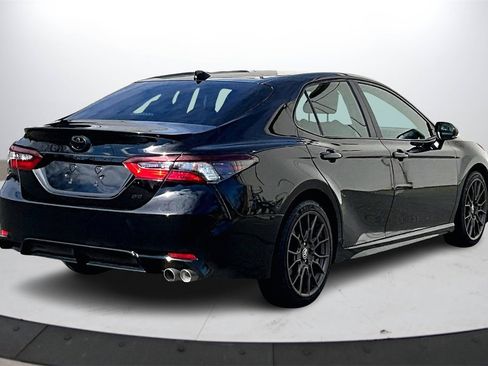 Used 2023 Toyota Camry SE w/ Convenience Package image 9