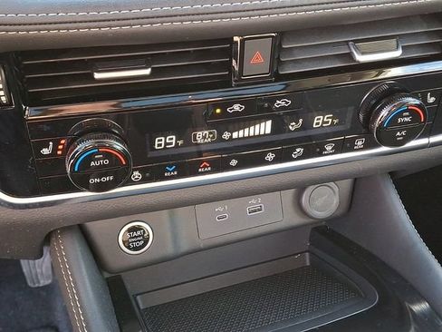Certified 2023 Nissan Rogue SL w/ SL Premium Package AWD/4WD image 16