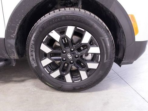 Used 2025 Hyundai Santa Cruz SEL image 11