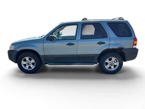 Used 2006 Ford Escape XLT image 2
