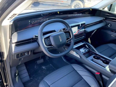 New 2026 Lincoln Nautilus Reserve image 8