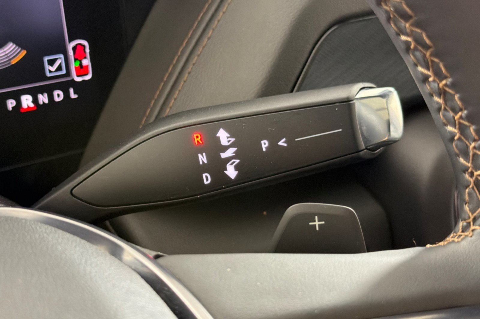 Used 2025 GMC Yukon AT4 w/ AT4 Premium Package AWD/4WD image 18