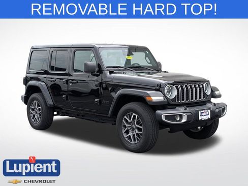 Used 2025 Jeep Wrangler Unlimited Sahara AWD/4WD image 1