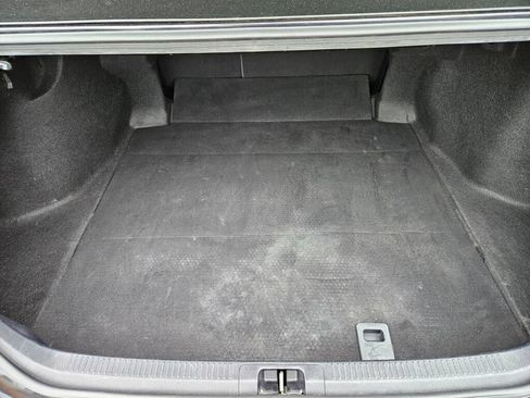 Used 2020 Toyota Camry LE FWD image 11