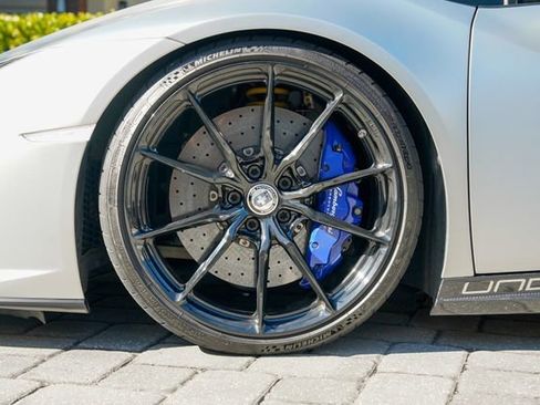 Used 2020 Lamborghini Huracan EVO AWD/4WD image 13