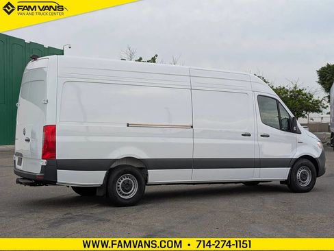 Used 2024 Mercedes-Benz eSprinter 170 Cargo image 2