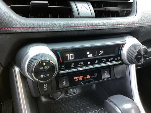 Used 2022 Toyota RAV4 SE w/ Weather & Moonroof Package AWD/4WD image 17