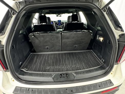 Used 2023 Ford Explorer ST w/ Equipment Group 401A AWD/4WD image 16