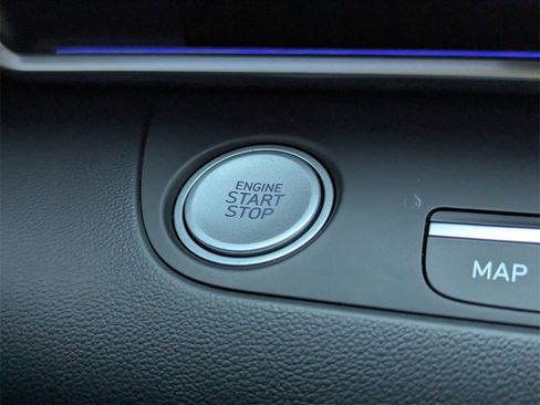 Used 2024 Hyundai Elantra SEL w/ Convenience Package image 23