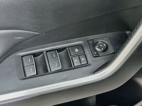 Used 2024 Toyota RAV4 XLE FWD image 15