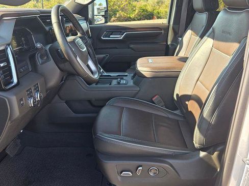 Certified 2025 GMC Sierra 3500 Denali w/ Denali Reserve Package image 33