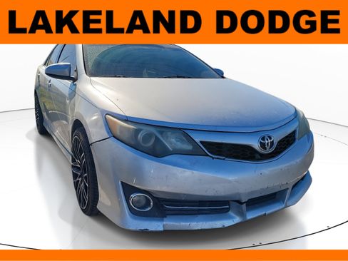 Used 2013 Toyota Camry image 1